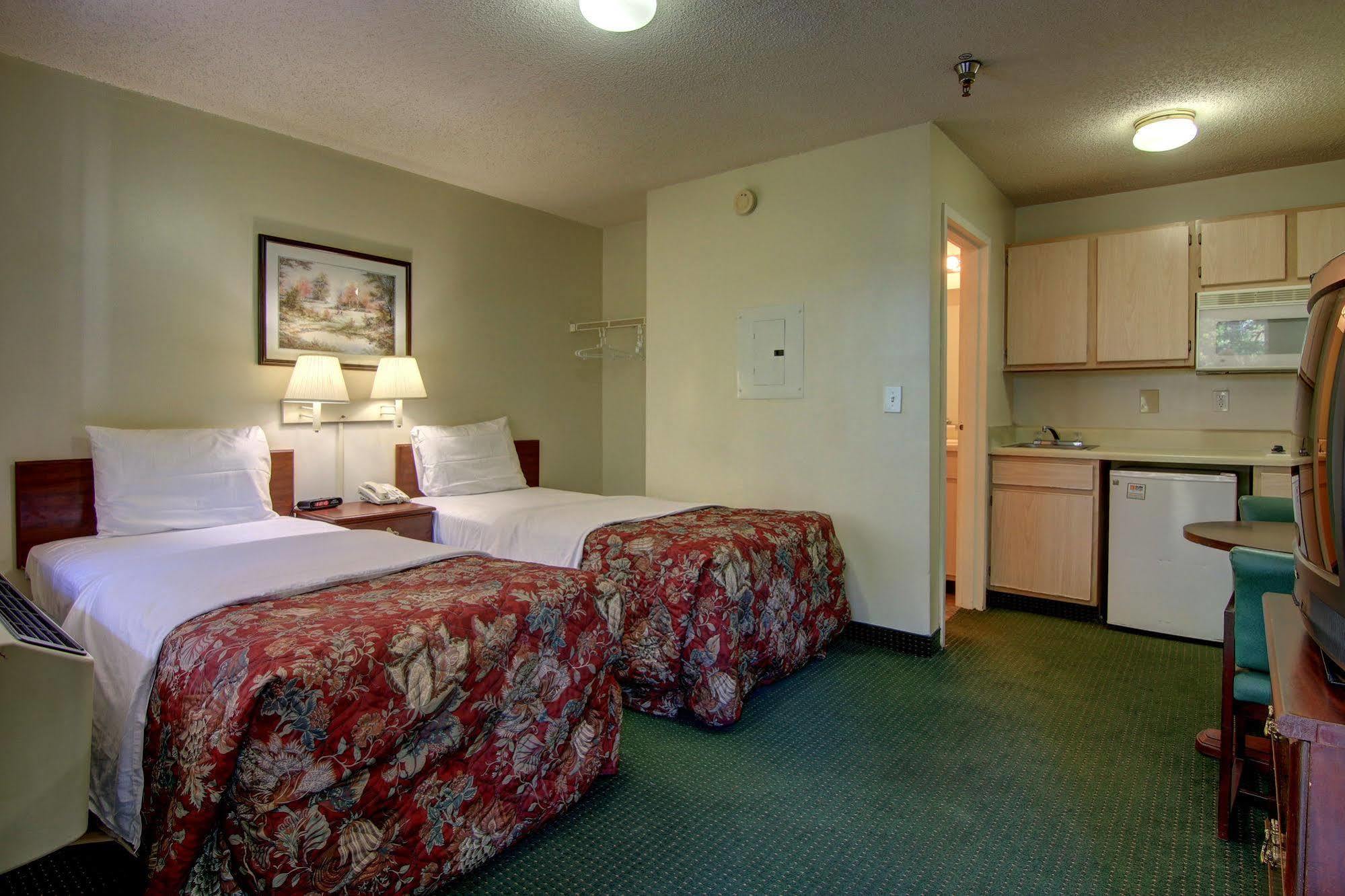Intown Suites Extended Stay Raleigh Nc- Capital Blvd Exterior foto
